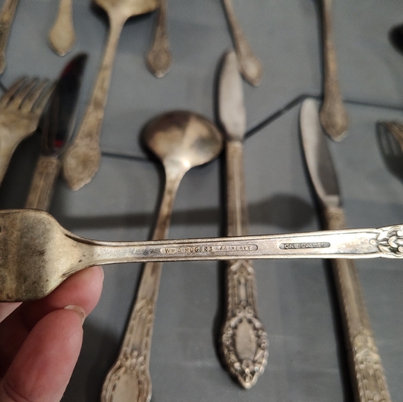 WM A Rogers AA‎ Heavy Oneida LTD 21 Piece Plated Flatware Set Old South - Picture 13 of 13